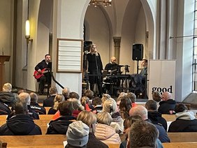 Die Band „Good Day“ sorgte für tolle Stimmung. Foto: beu