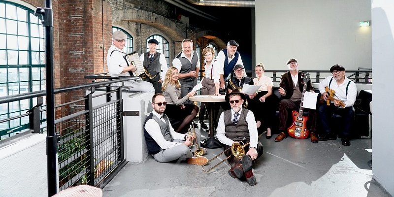 Am Samstag, 7. Februar, gastiert „New Soul“, zwölf ambitionierte Hobbymusiker aus dem Kreis Gütersloh. Foto: privat